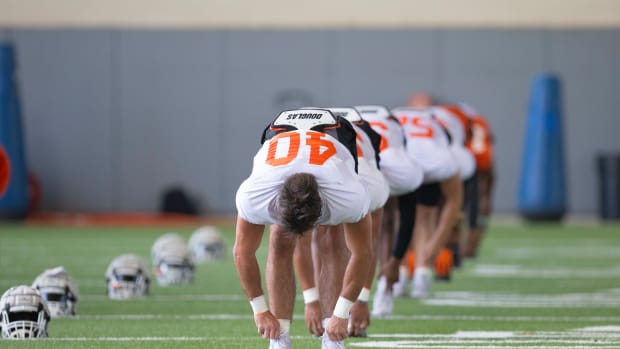 200810_football_practice_32